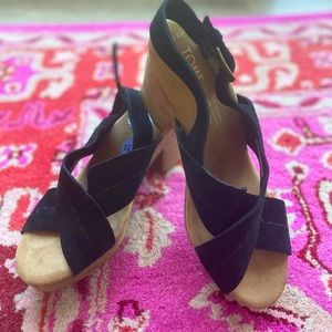 Toms Black Suede Women's Ibiza Sandals - Size 8.5